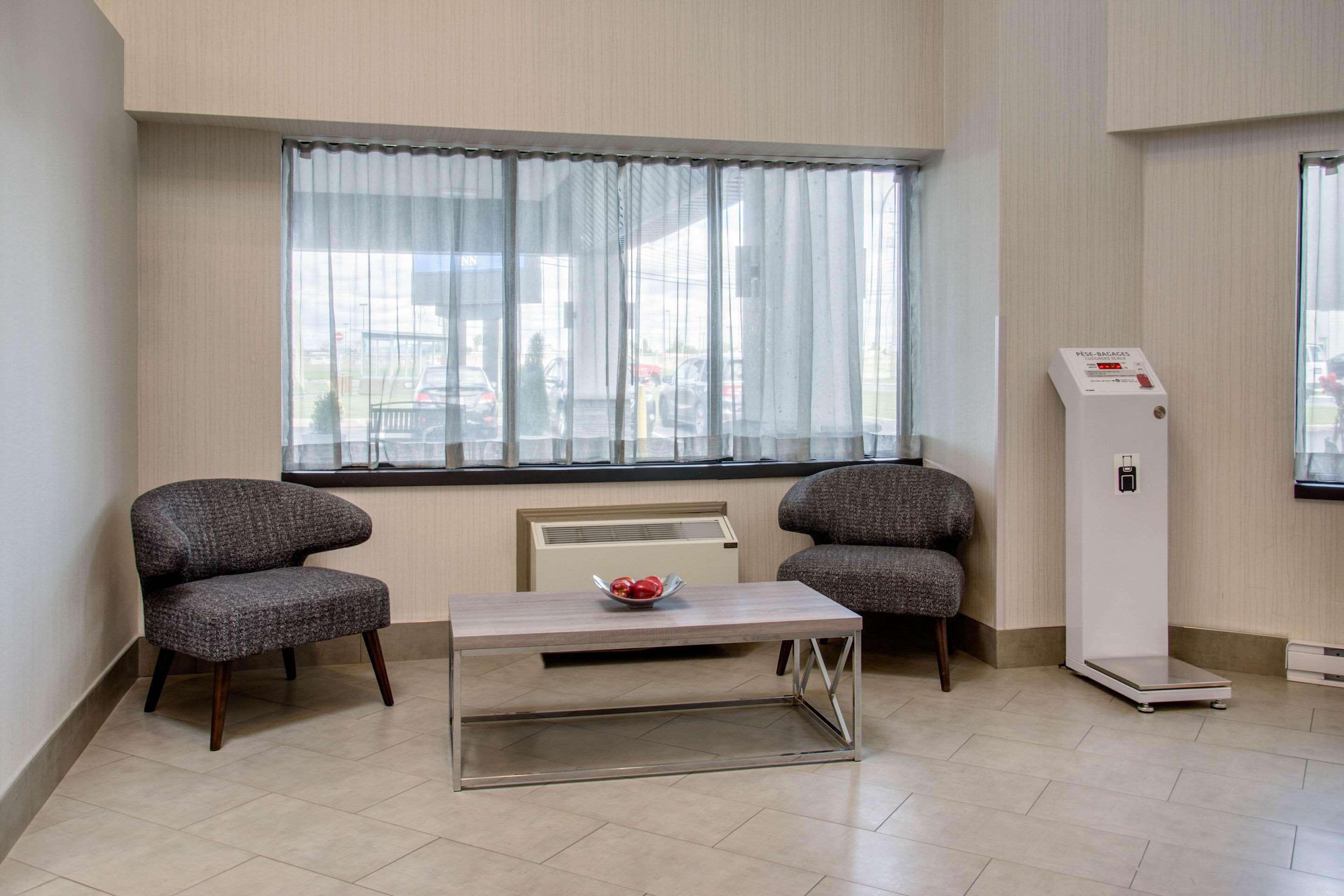 Comfort Inn Aeroport Dorval Buitenkant foto