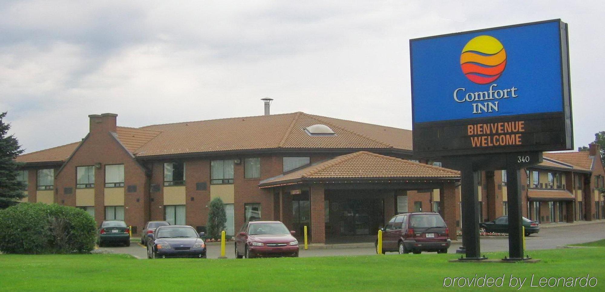 Comfort Inn Aeroport Dorval Buitenkant foto