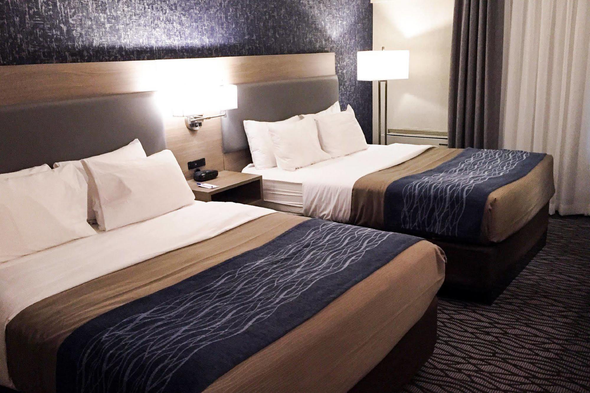 Comfort Inn Aeroport Dorval Buitenkant foto